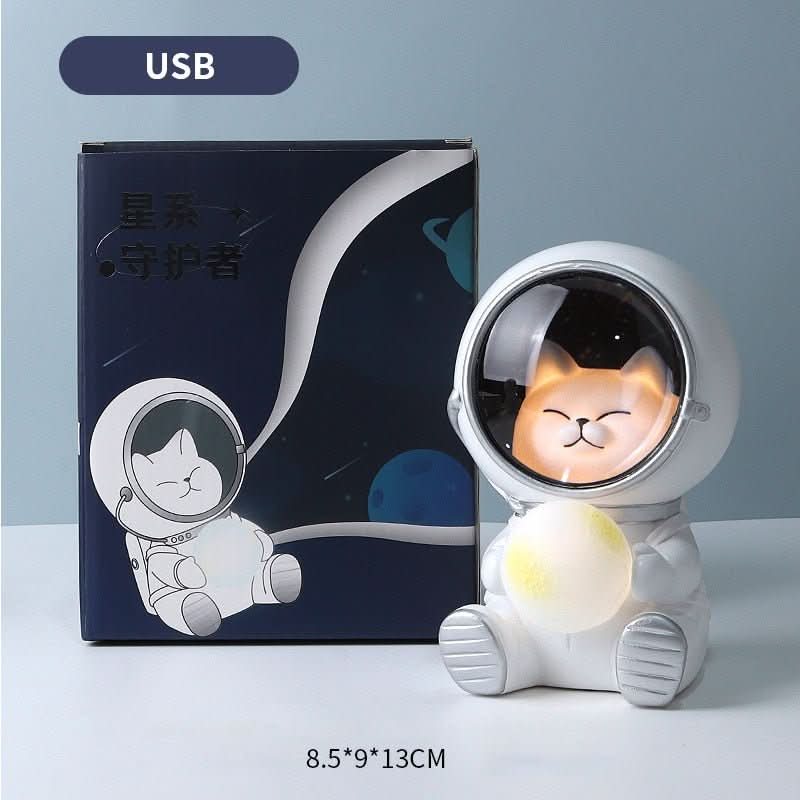 Cute Astronaut Lamp - SpaceTrips
