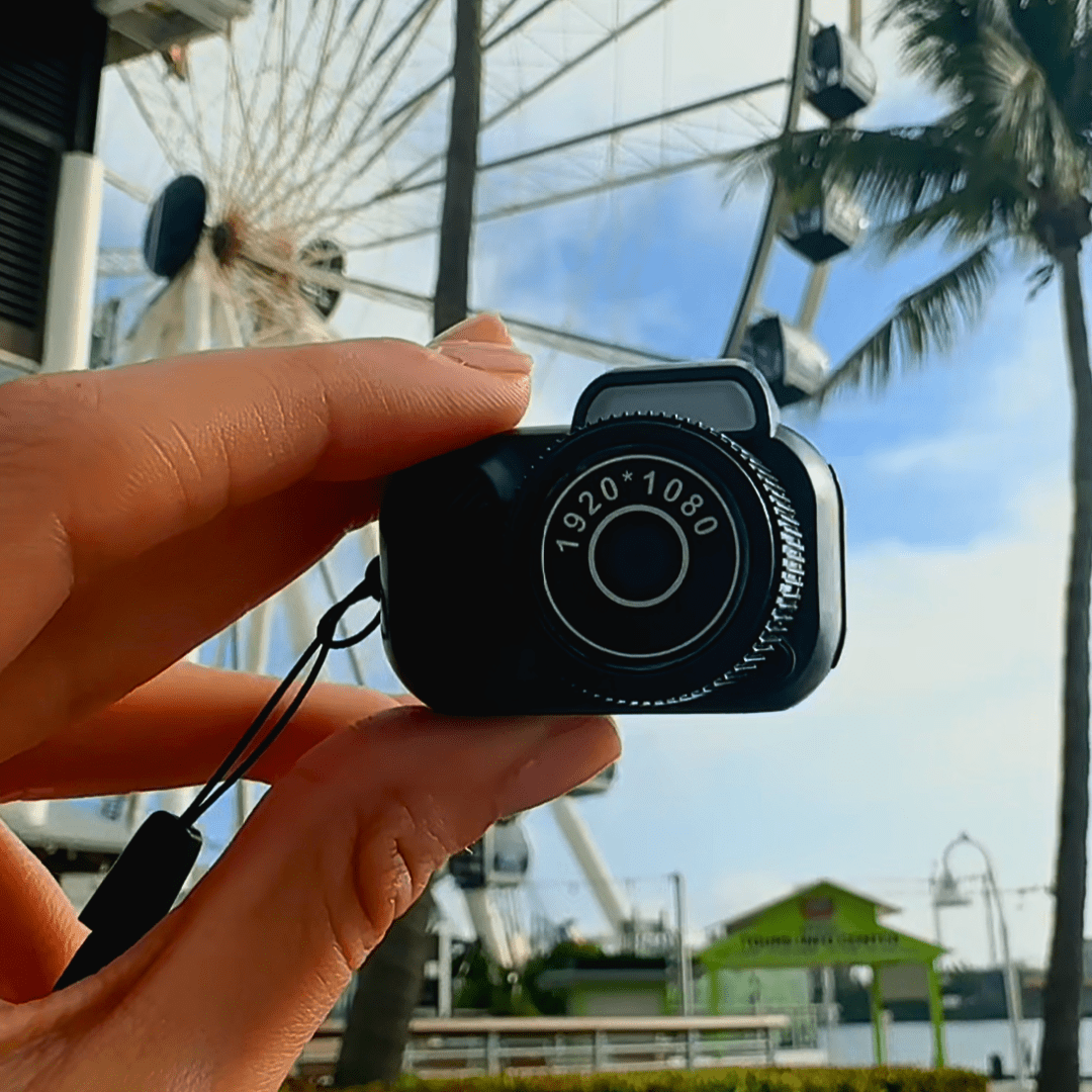 Mini Retro Camera - SpaceTrips