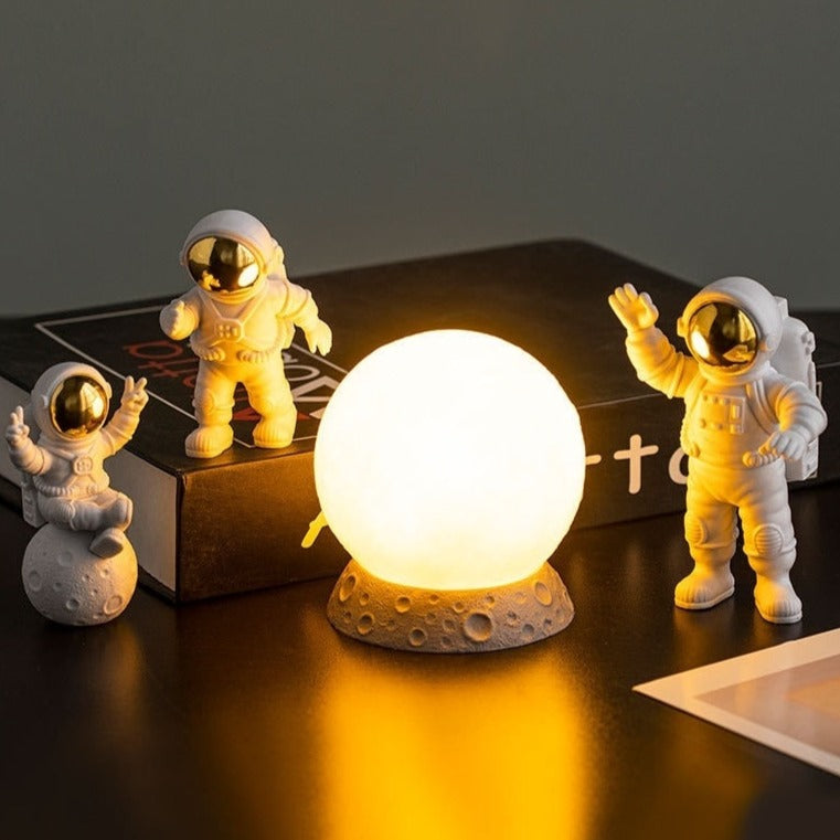 Moon Lamp and Astronauts Set - SpaceTrips