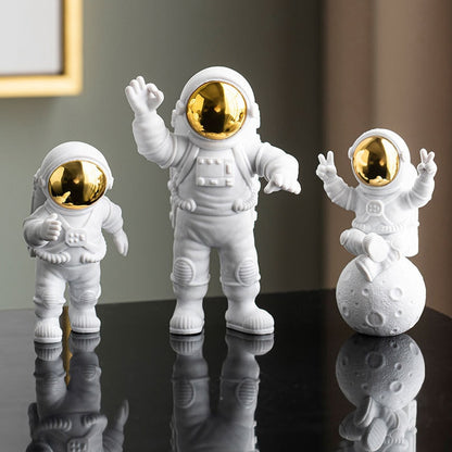 Moon Lamp and Astronauts Set - SpaceTrips