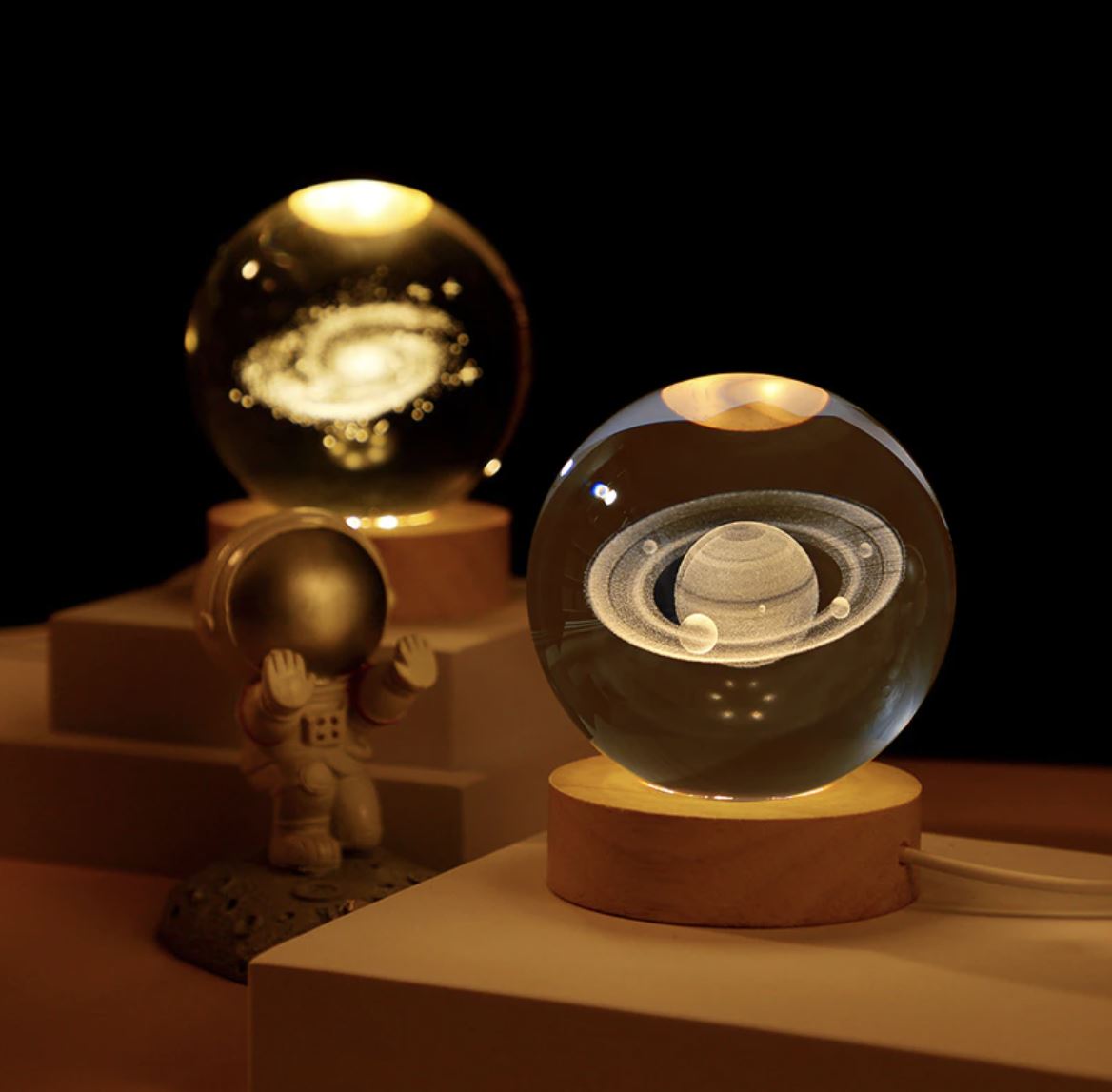 Crystal Space Lamp - SpaceTrips