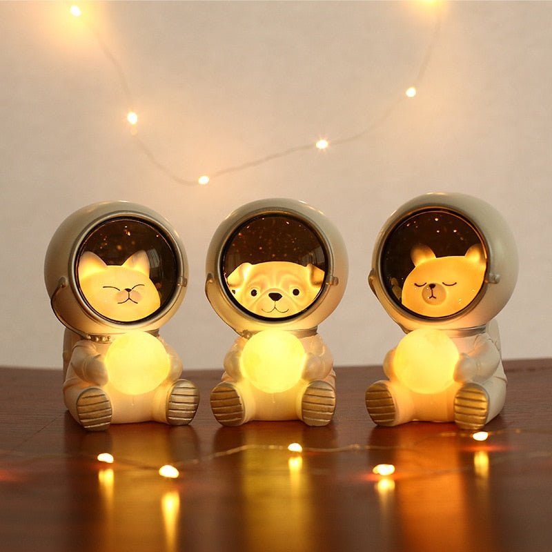 Cute Astronaut Lamp - SpaceTrips